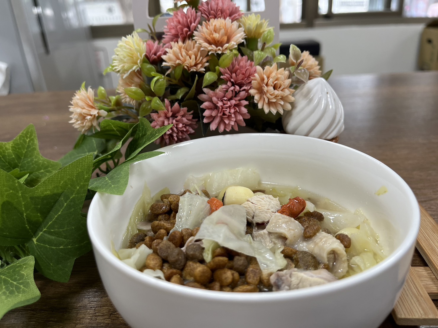 冬令進補，新北動保處提醒毛寶貝吃喝禁忌  圖片集錦，共 1 張