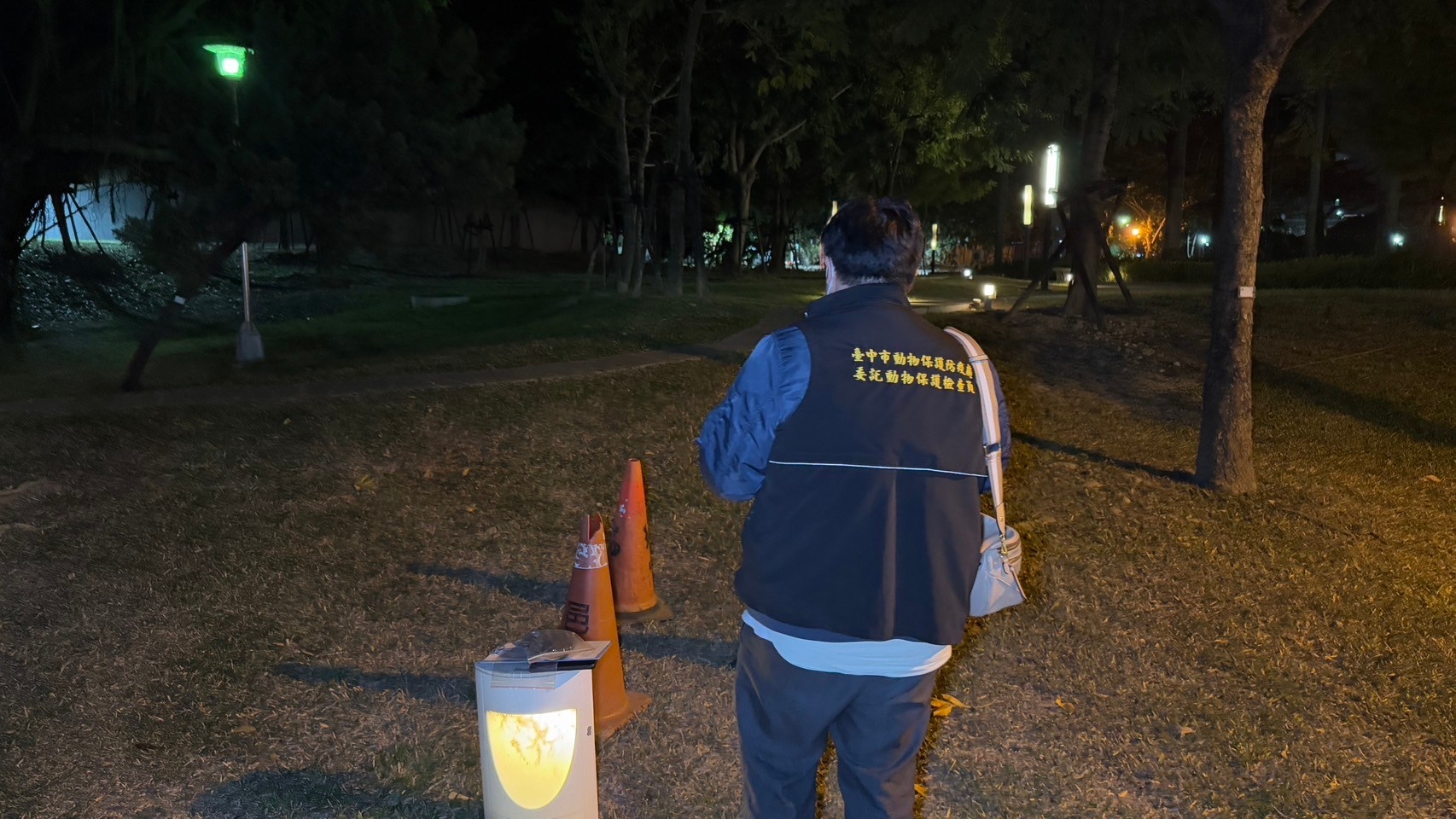 有關網傳本市北區中正公園有民眾投擲毒物一案，動保處將送檢疑似毒物，另松鼠疑遭毒死將移請農業局卓處 圖片集錦，共 3 張