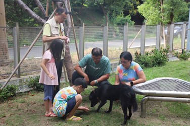 台中市動物保護防疫處今日於動物之家后里園區辦理浪愛有家關懷動物講座-與動物相愛的練習-狗狗的家人時光遊戲課-1.jpg